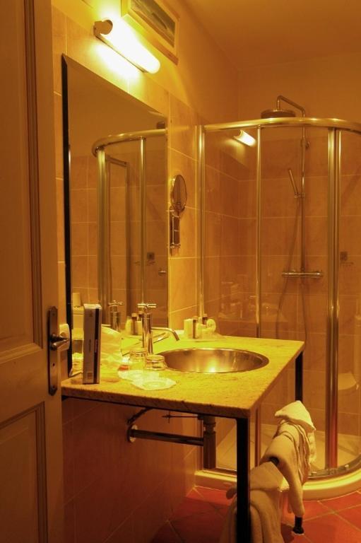 La Parenthese Hostellerie Provencale Uzes Ngoại thất bức ảnh